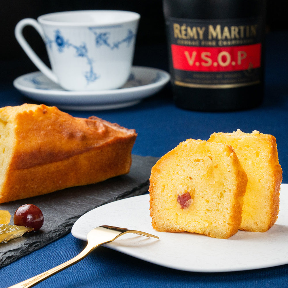 
                  
                    芳醇な香り広がる じゅわっとしっとりブランデーケーキ
                  
                