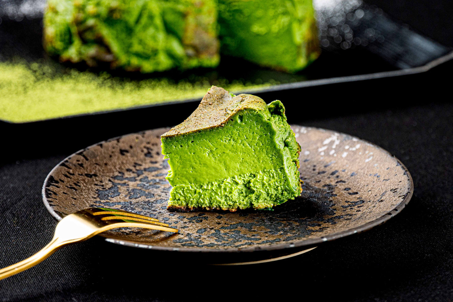 
                  
                    八女茶のバスクチーズケーキ
                  
                